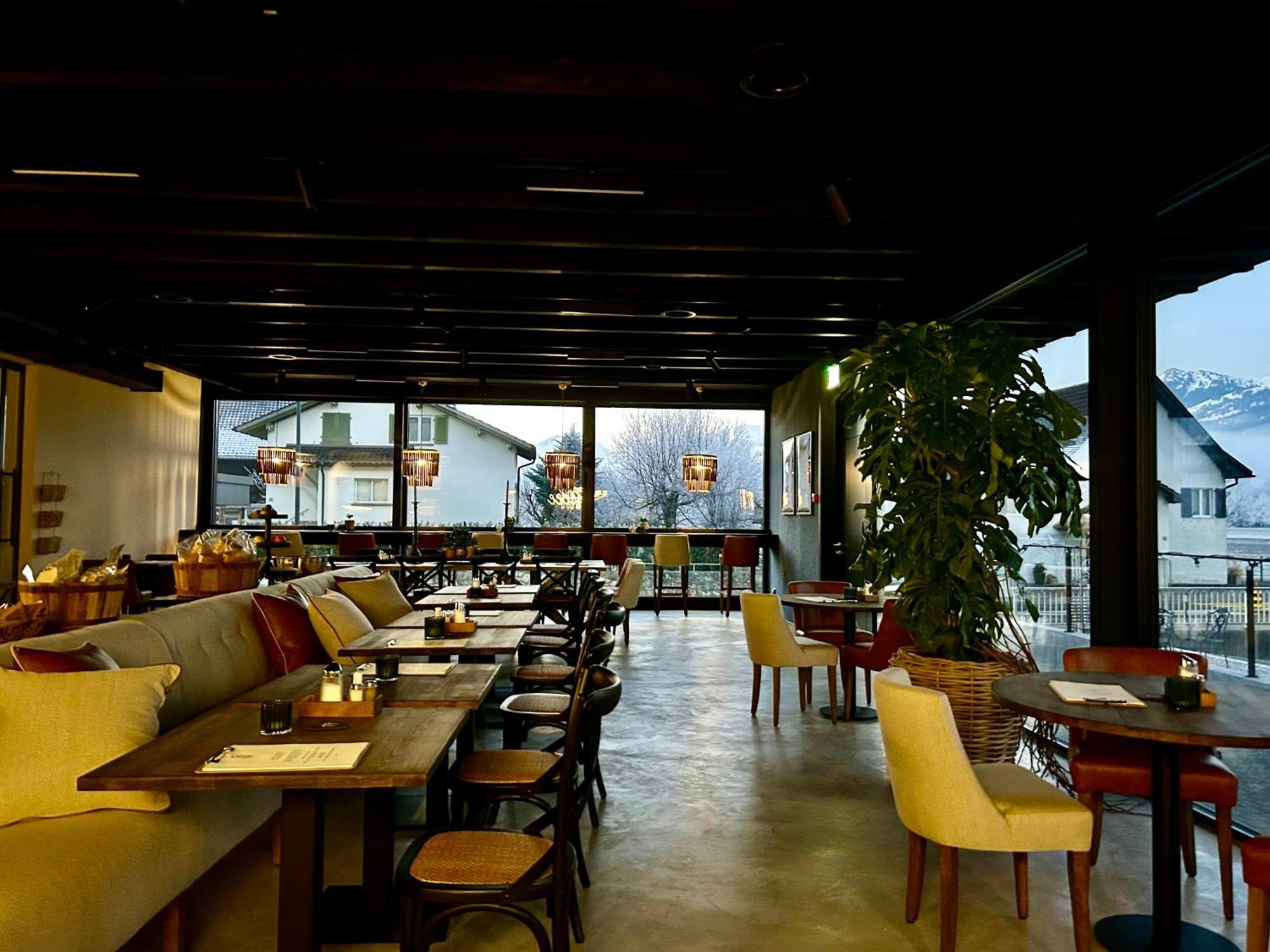 Giessen Hotel & Coffeehouse Вадуц Екстер'єр фото